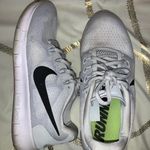 Nike Running Shoe Photo 0