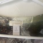 Chico's  Size 1 Small Tropical Vacation Parrot Rhinestone Round Neck 3/4‎ Slv Top Photo 3