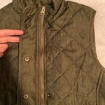 Magellan outdoors Women’s Magellan Classic Fit Quilted Vest Photo 2