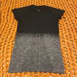 Lululemon Ombré Black and Gray Swiftly Short Sleeve Photo 5