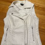 Bebe  Vest White Photo 0
