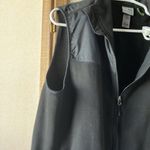 Champion FINAL MARKDOWN  Black vest large Photo 2