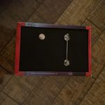 Disney 's Beauty & the Beast Special Edition Pin Photo 1