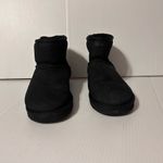 UGG  S/N 1016222 black suede winter boots women size 7 Photo 2