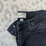 Universal Threads Size 6 Universal Thread Distressed Ankle Cropped Jeans Stretchy Mid Rise Photo 1