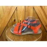 Lands' End  Women's Size 7B Orange Terrain Sandals Leather Photo 2