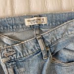 Abercrombie & Fitch Abercrombie 90s Straight Ultra High-Rise Photo 1