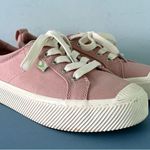 Cariuma OCA Low Rose Pink Canvas Lace Up Sneakers Size 7.5 Photo 1