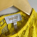 Laundry by Shelli Segal sunny yellow lace sleeveless top button back size small Photo 1