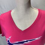 Nike Slim Fit V-neck Pink Size Medium Athletic T-shirt Photo 1