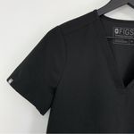 FIGS  Casma Three Pocket Scrub Top Black XS Photo 1