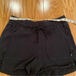 JoyLab  Black Athletic Shorts with Elastic Waistband Photo 2