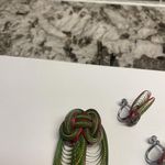 Handmade Hand Crafted Pin Brooch & Non Pierced Screw On Earrings Set Green /Red Photo 2