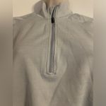 Saucony  Light Gray Long Sleeve 1/4 Zip Top With Thumb Holes Size Large Photo 1