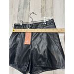 SheIn Faux leather shorts Photo 5