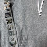 Converse  Camouflage gray hooded logo pullover hoodie sweatshirt size Medium Photo 6