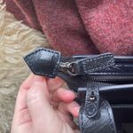 Kelly Wynne  No Curfew Crossbody In rule breaker black textured leather Photo 10