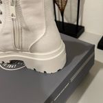 Palladium  PALLABASE TWILL Women's White Ankle Boots Size 6.5 Photo 2