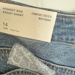 American Eagle  Highest Rise Baggy Shorts Comfort Stretch Waistband Size 14 NWT Photo 5
