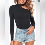 Lulus Lulu’s fitted exposed shoulder long sleeve top Photo 8
