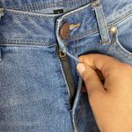 1822 Denim Mid-rise mid wash slim straight leg ankle faded jeans size 6 Photo 7