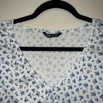 SheIn Blue and White Short Sleeve Floral Top NWOT Photo 2