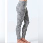 Spanx  Jean-ish Ankle Leggings camo women’s M Photo 1