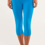 Lululemon Power Flow Crop Legging in Beach Blanket Blue/Aquamarine Size 4 • $78 Photo 4