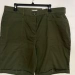 Croft & Barrow  Dark Green Women's Cargo Shorts Photo 1