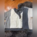 Colorblock Sweater with a Bow in the back Gray Size L Photo 4