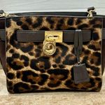 Michael Kors Hamilton Traveler Messenger/Crossbody Bag. Leopard Haircalf Photo 1