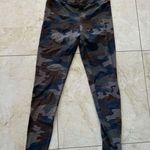 Willow & Clay  Camo Buttersoft Leggings Sz Small Photo 0