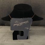 Universal Threads Necklace Photo 3