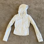 Lululemon NWOT Push Your Pace Jacket Coat White PrimaLoft Size 2 2023 Release Photo 6