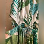 Cupshe  Green White Tropical Maxi Sundress
Deep side slit cutouts summer beach Photo 2
