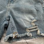 Tinseltown NWT Distressed Light Blue Mom Relaxed High Rise Shorts, size 0 Photo 11