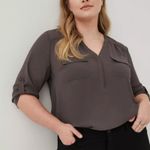 Torrid NWT Harper Iron Dark Grey Button Collarless 3/4 Sleeve Pullover Blouse Photo 1