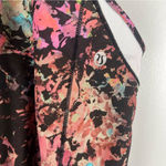 Lululemon  Athletica Hotty Hot Low-Rise Lined Short 2.5" Stencil Blossom Red Sz 6 Photo 2