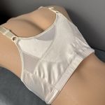 Playtex 18 Hour Posture Boost Front Close Wireless Bra Size 36D Light Beige E525 Photo 4