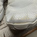 Nike : White Volleyball Sneakers Photo 13