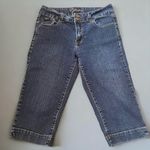Bubblegum Women’s Mid-Rise Denim Jean Capris Photo 2