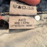 Silver Jeans  Aiko Mid Capri size 27 Photo 5