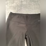 Nike dri-fit Black Capri Leggings Photo 2