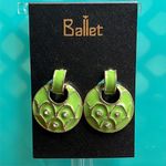 Green Retro Clip Photo 1