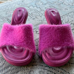 Jacquemus  Fuchsia Furry Heeled Sandals Photo 0