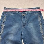 Younique Original Y2K Capri Jeans‎ Cotton Blend Floral Embroidered Size 3 Blue Photo 5