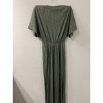 All in Favor  NWT OLIVE PLISSE‎ TEXTURED DRESS SIZE S Photo 2