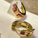 Tory Burch New  Serif-T ENAMEL HUGGIE EARRING; Gold & Pink on TB Earring Card Photo 3