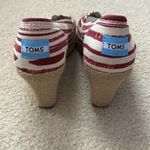 Toms  adorable striped wedge peep toe Photo 3