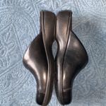 Clarks Artisan Black Leather Mules Shoes Size 8M Photo 4